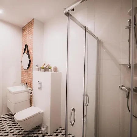 Kostjukowski Nizhynska 17