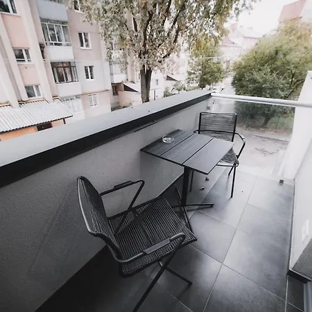 Kostjukowski Nizhynska 17 Leópolis