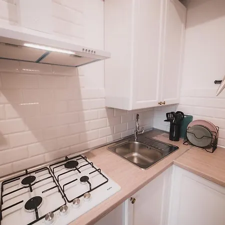 Apartment Kostjukowski Nizhynska 17 *