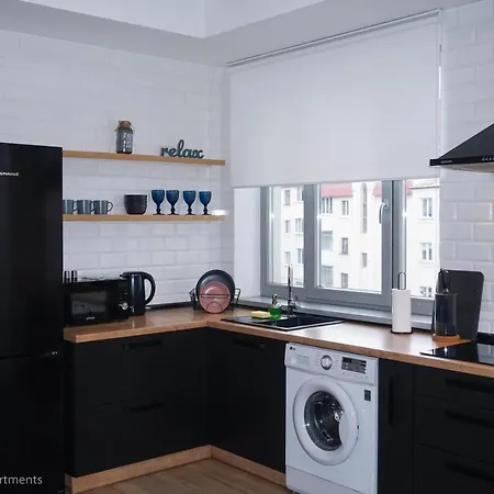 Kostjukowski Nizhynska 17 *