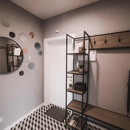 Kostjukowski Nizhynska 17 Apartament
