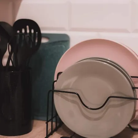 Kostjukowski Nizhynska 17 *