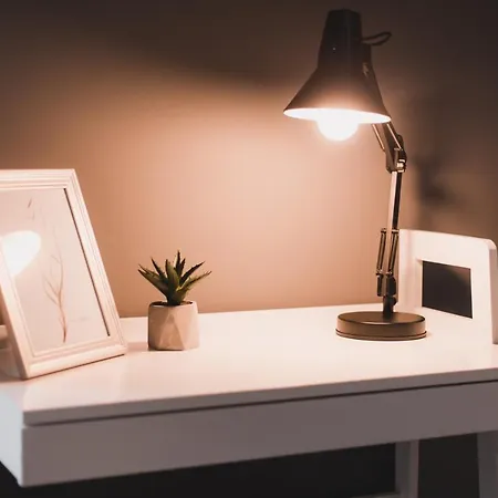 Kostjukowski Nizhynska 17 *