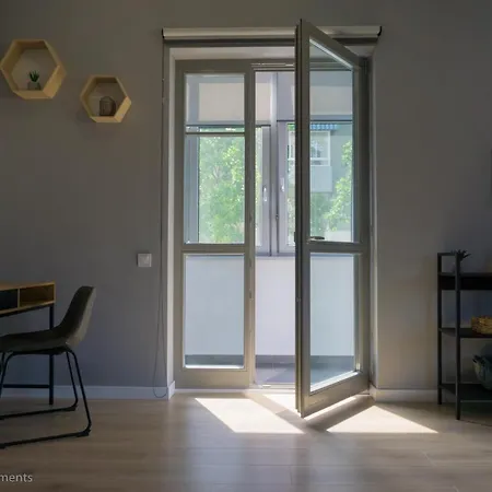 Kostjukowski Nizhynska 17 Διαμέρισμα