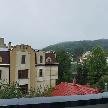 Apartman Kostjukowski Nizhynska 17 Lviv