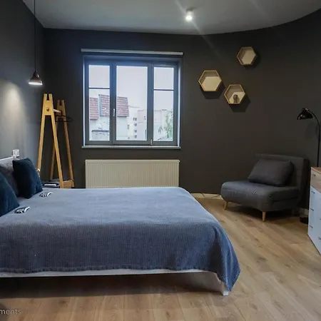 Kostjukowski Nizhynska 17 Apartament Lwów