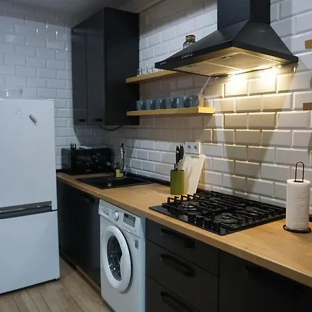 Kostjukowski Nizhynska 17