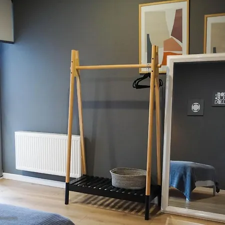 Kostjukowski Nizhynska 17 *