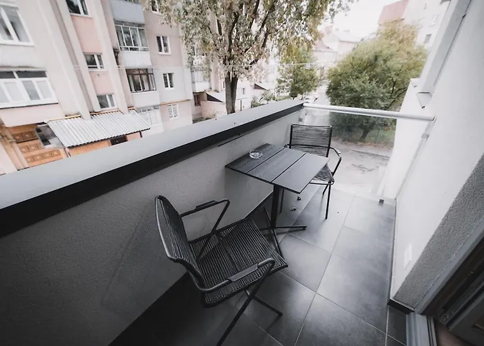 Kostjukowski Nizhynska 17 Λβιβ