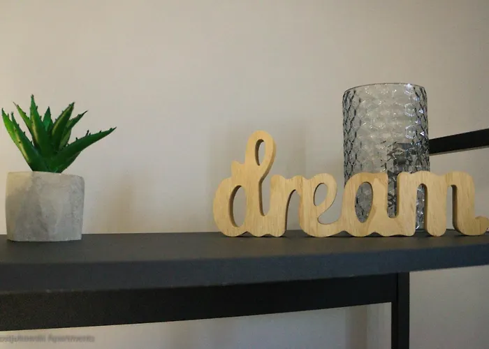 Kostjukowski Nizhynska 17 *