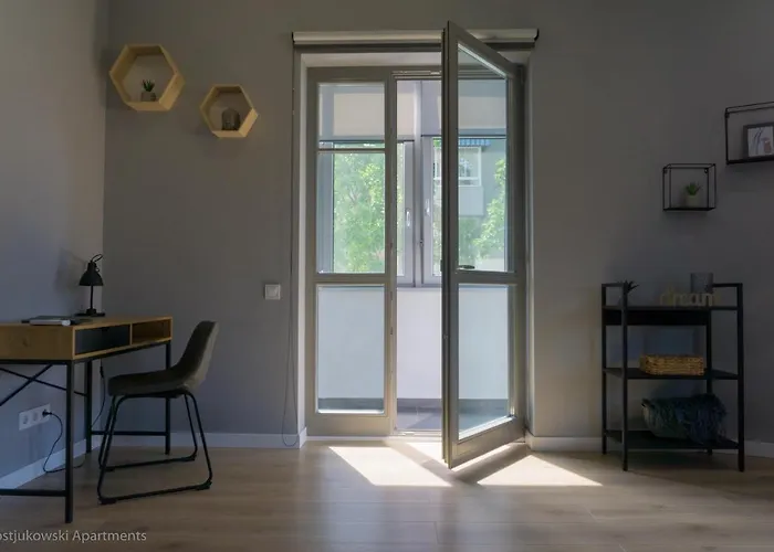 Kostjukowski Nizhynska 17 Διαμέρισμα