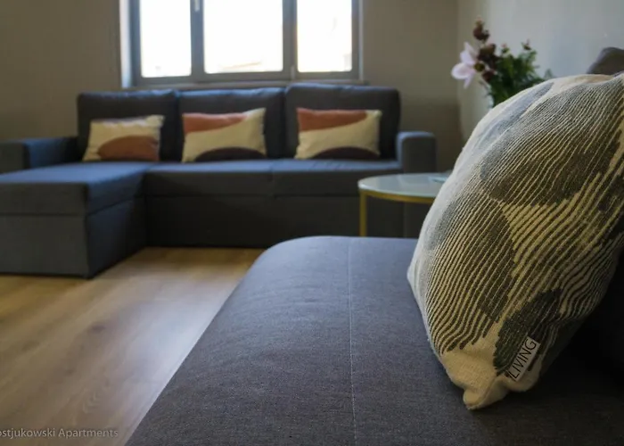 Kostjukowski Nizhynska 17 * Lviv