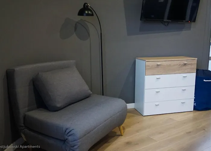 Kostjukowski Nizhynska 17 *