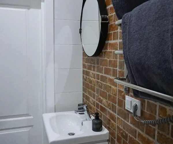 Kostjukowski Nizhynska 17 Διαμέρισμα *