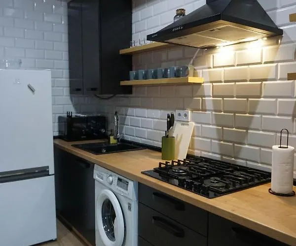 Kostjukowski Nizhynska 17