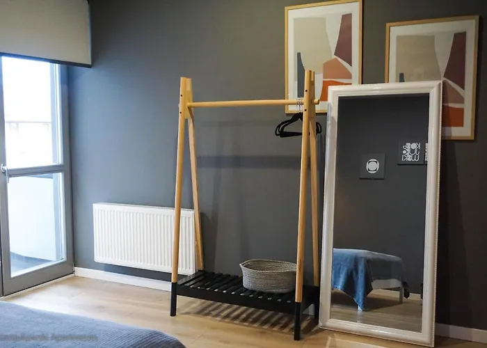 Kostjukowski Nizhynska 17 *