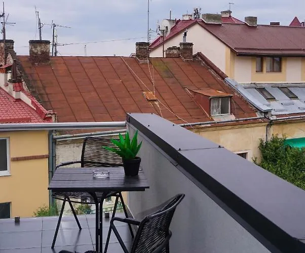 Kostjukowski Nizhynska 17