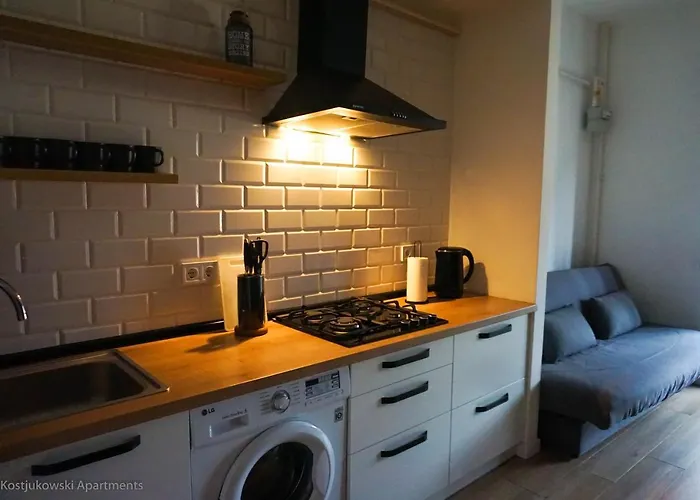 Kostjukowski Nizhynska 17 *